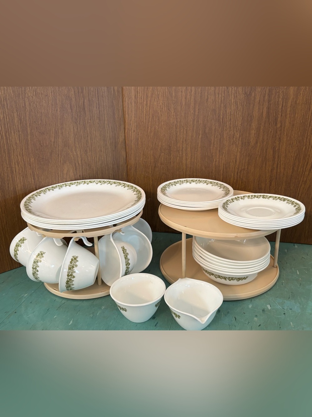 Vintage Corelle spring blossom crazy daisy Dinnerware Set 32 pc plates bowls